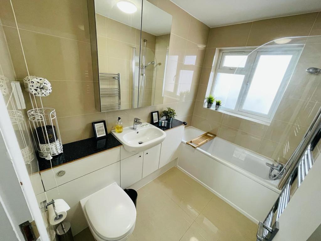 Enfield Chase Apartment Esterno foto